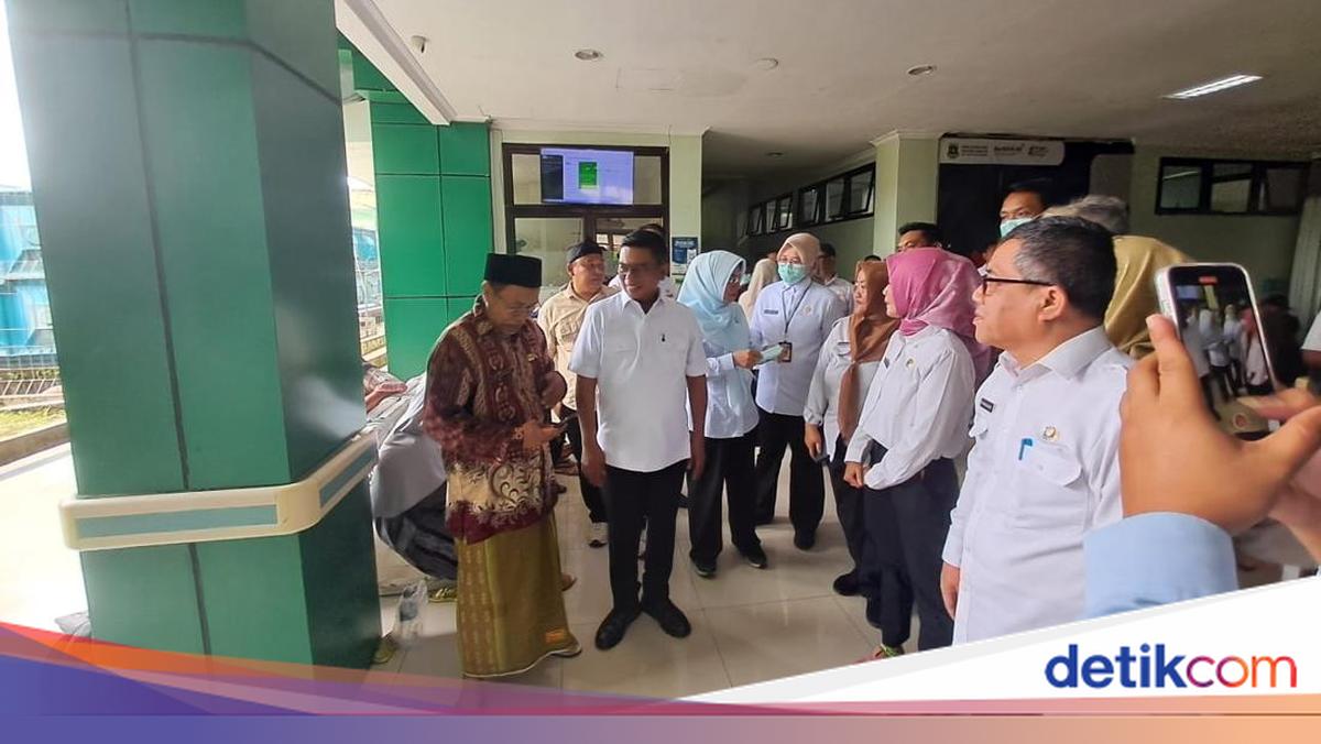Kunjungi RSUD Malingping, Andra Minta Ruang Tunggu Pasien Lebih Manusiawi