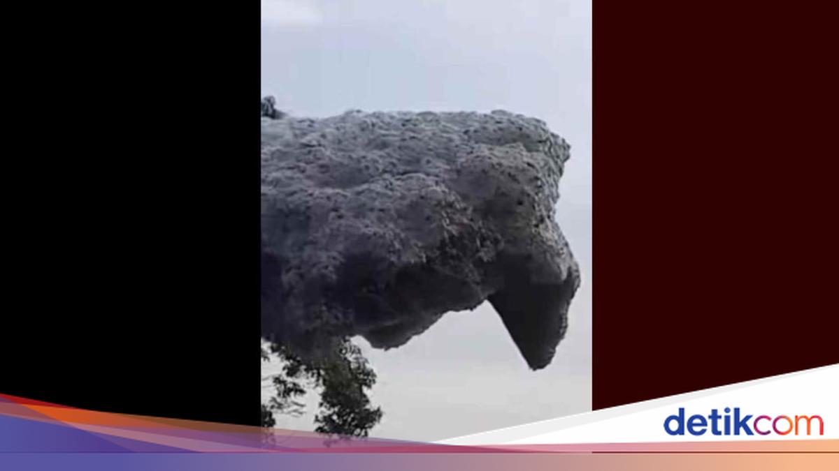 'Awan Hitam' di Subang Diduga dari Kebakaran Perusahaan B3 di Karawang