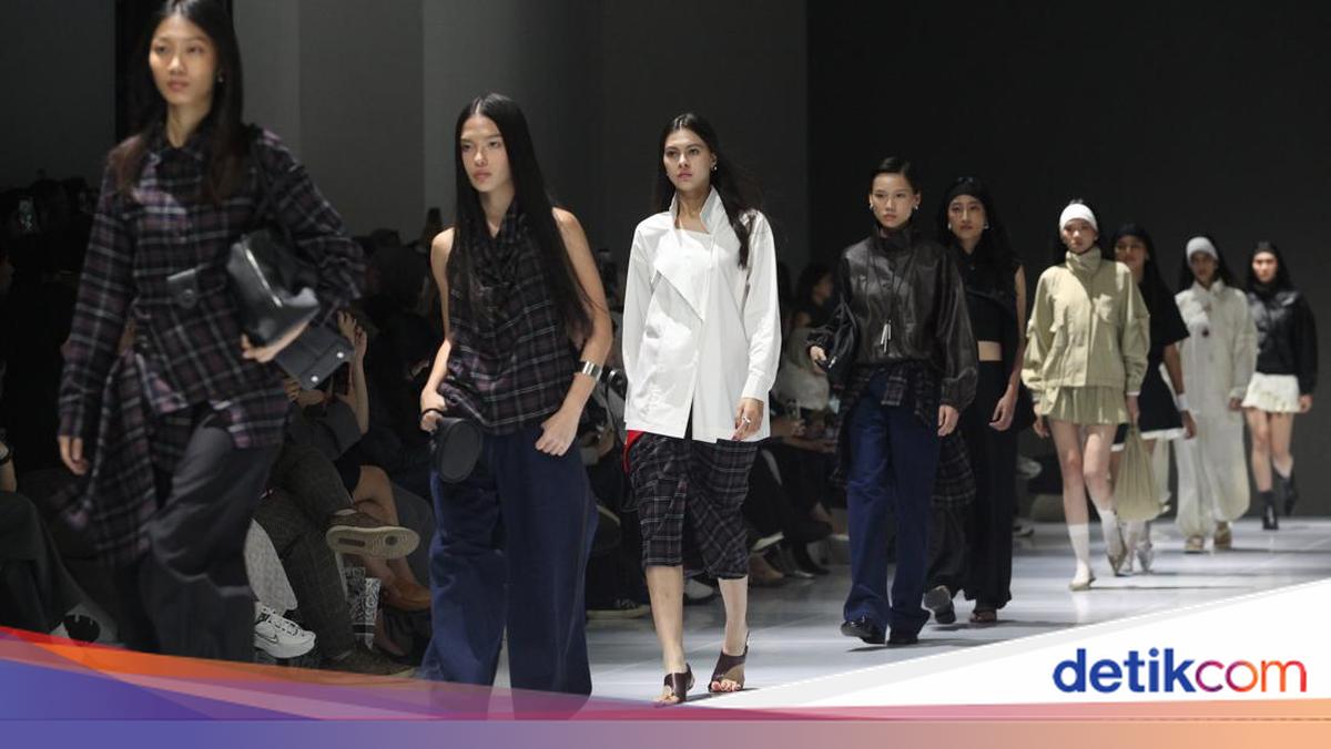 Shop at Velvet dan Starry Hadirkan Busana Romantis Hingga Aksen Sporty di JFW Shop at Velvet dan Starry Hadirkan Busana Romantis Hingga Aksen Sporty di JFW