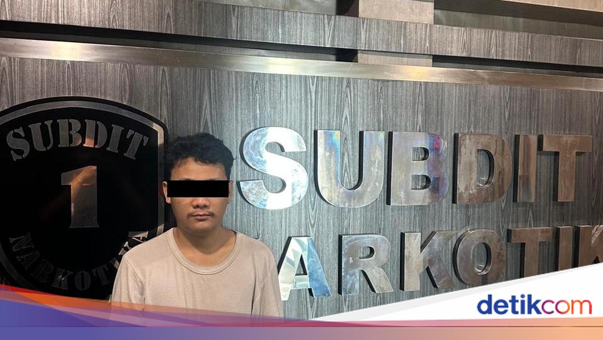 Pria di Jakbar Jual Tembakau Sintetis di Medsos Pakai Sistem 'Laku Bayar'