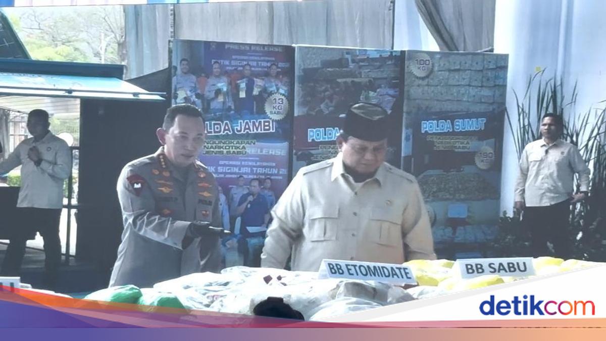 Prabowo Hadiri Pemusnahan Barbuk 2,1 Ton Narkoba di Mabes Polri