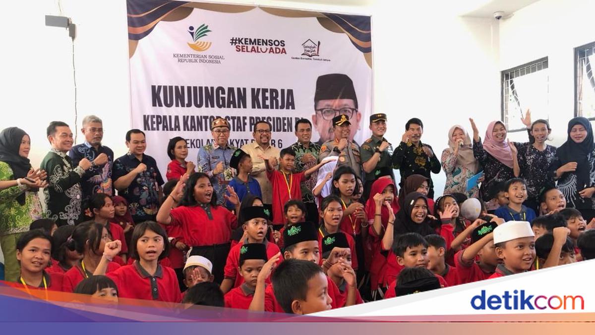 Kunjungi SR Palangka Raya, Kepala Staf Kepresidenan Sarankan Tanam Pohon