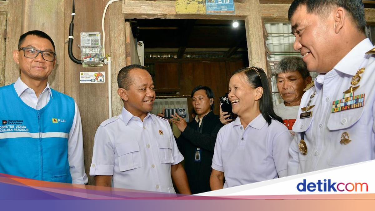 Rus pornosi: osilgan kokraklar Vin Dizel külotsiz yalangoch