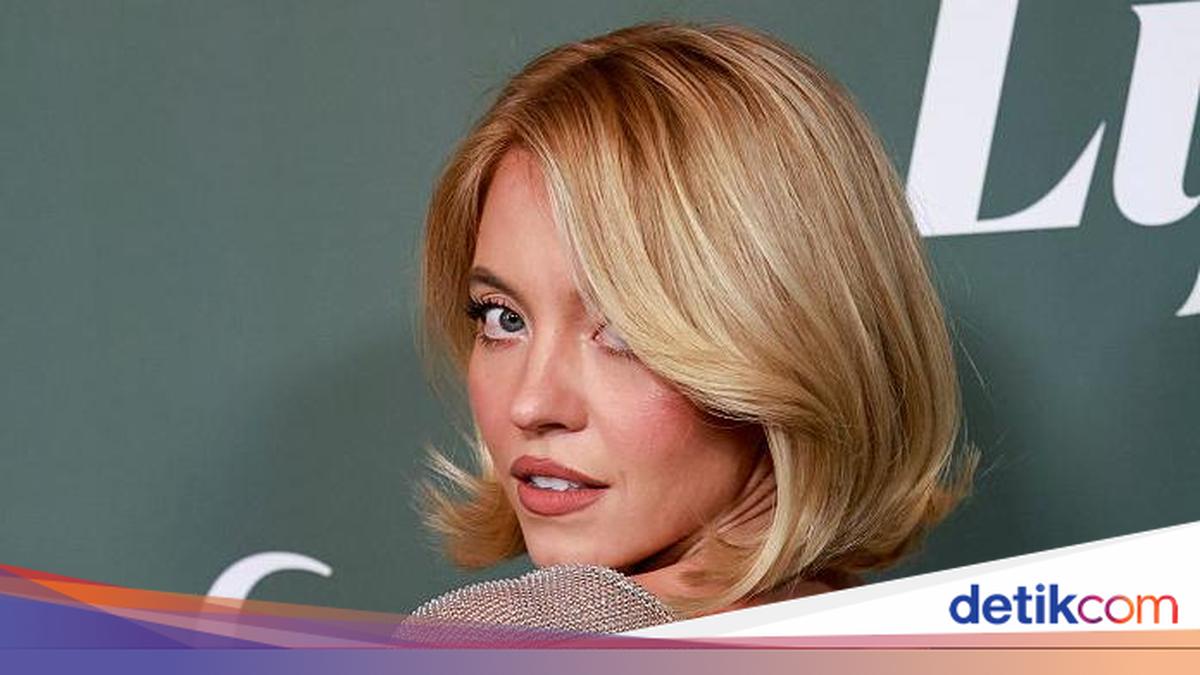Sydney Sweeney Dikritik, Pakai Naked Dress di Acara Pemberdayaan Perempuan