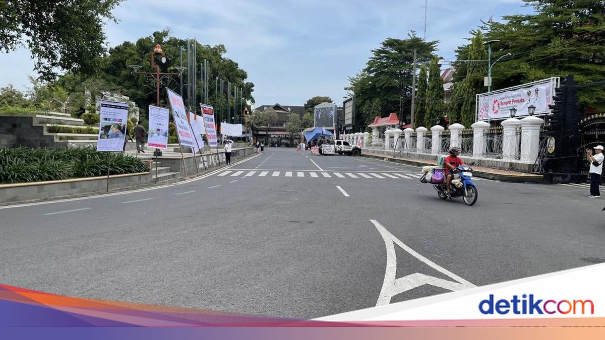 Paripurna Pemakzulan Bupati Pati Digelar Hari Ini, Jalan ke Alun-Alun Ditutup