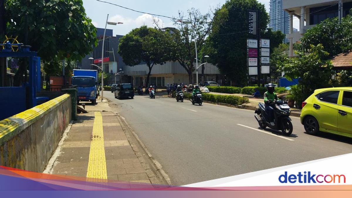 Jalan Kemang Raya Jaksel Kembali Normal Usai Dilanda Banjir 1 Meter