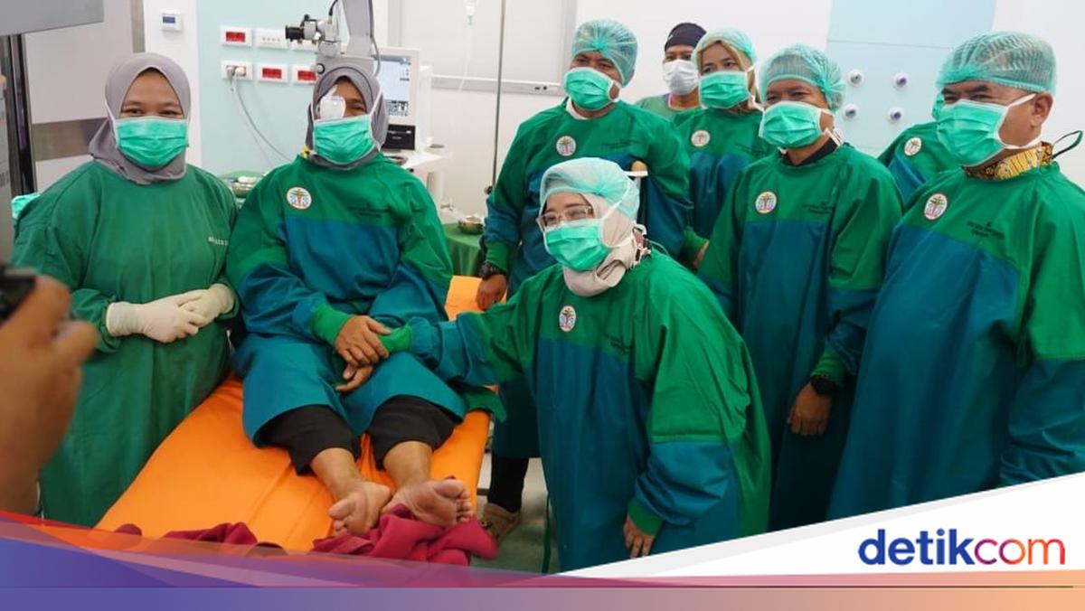 Kemensos Gelar Operasi Katarak Gratis untuk 115 Lansia di Jambi