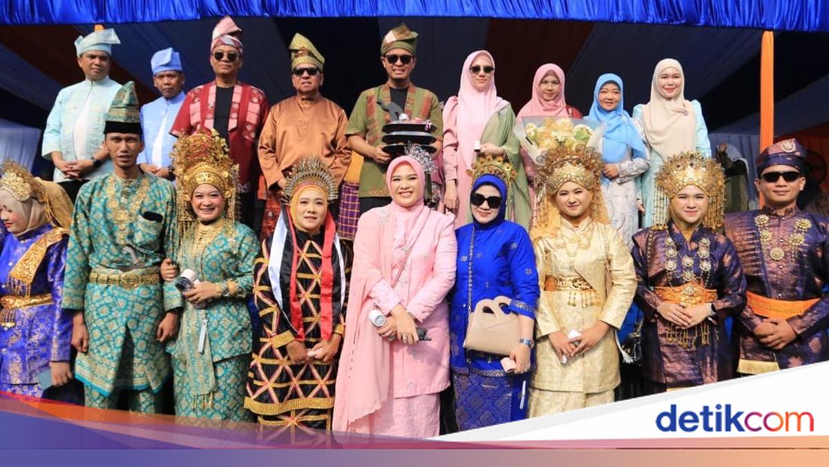 Rekor! 30 Ribu Peserta Semarakkan Pawai Taaruf Pembukaan MTQ Pekanbaru