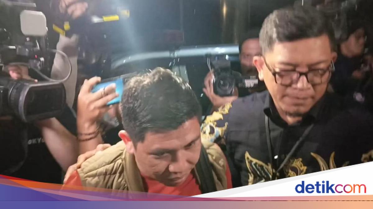 Terjaring OTT, Orang Kepercayaan Gubernur Riau Serahkan Diri ke KPK