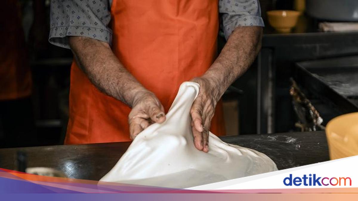 Meludah ke Adonan Roti buat Hidangan Pesta, Juru Masak Ini Ditangkap ...