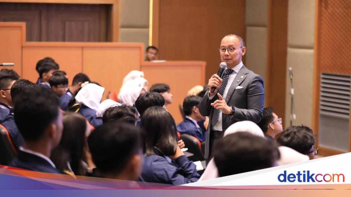 Waka MPR Sebut Transisi Energi ke EBT Bukan Pilihan, tapi Keniscayaan