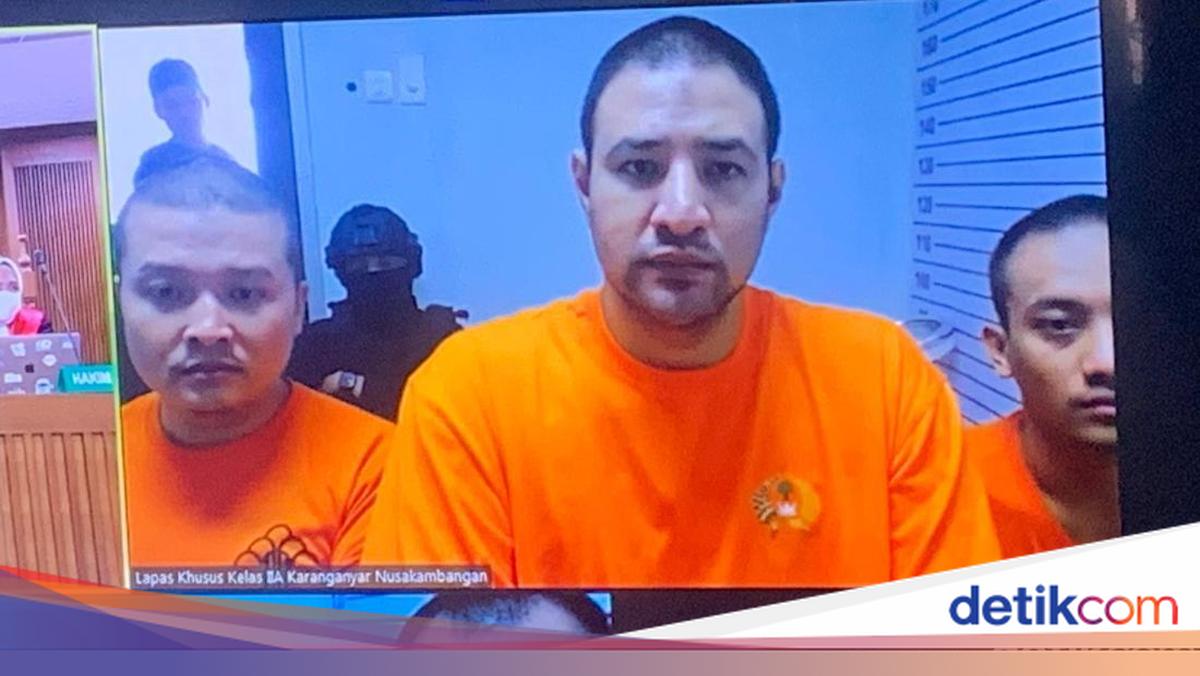 Tampang Ammar Zoni Sidang Online dari Nusakambangan, Minta Sidang Offline