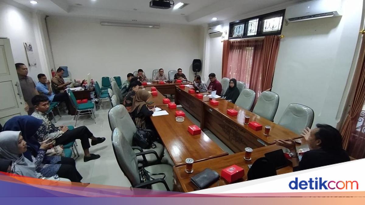 Pegawai Non-ASN Datangi DPRD Magelang, Minta Diangkat Jadi PPPK Paruh Waktu