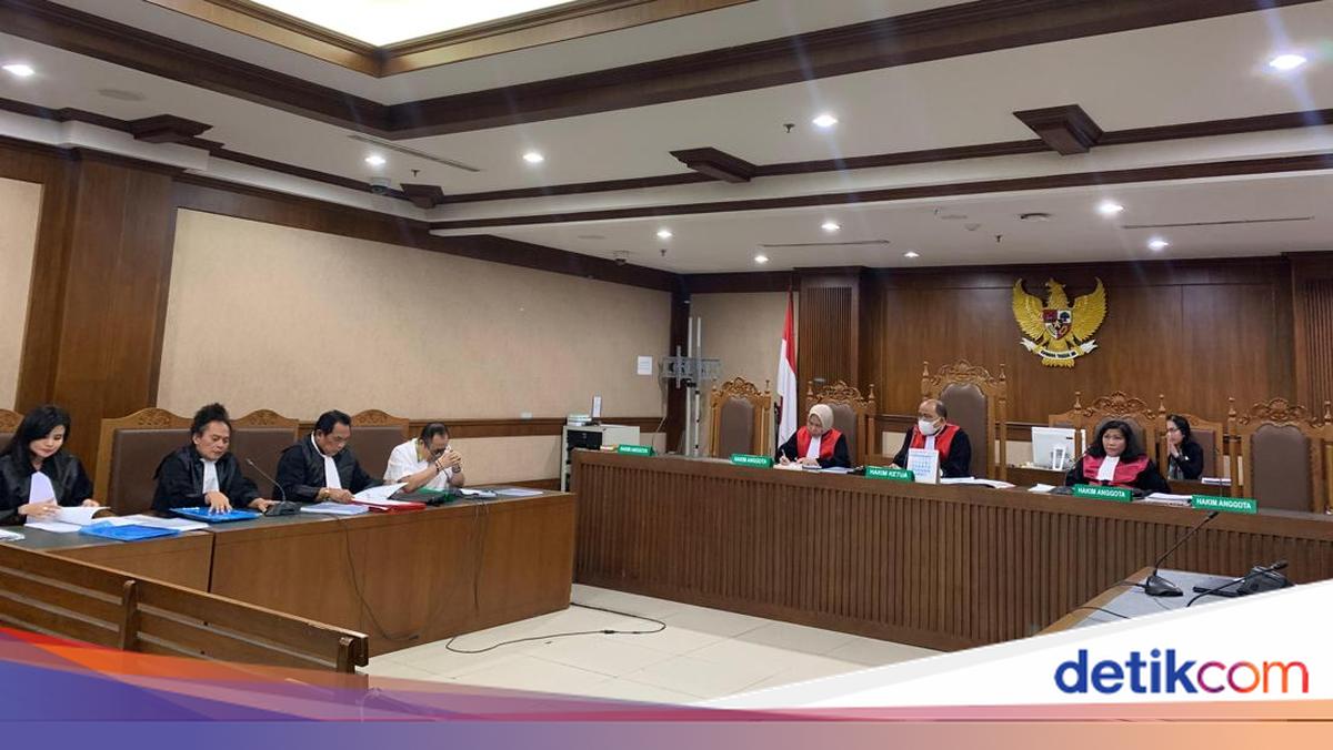 Adam Damiri Hadir Sidang PK Kasus ASABRI, Serahkan 8 Novum