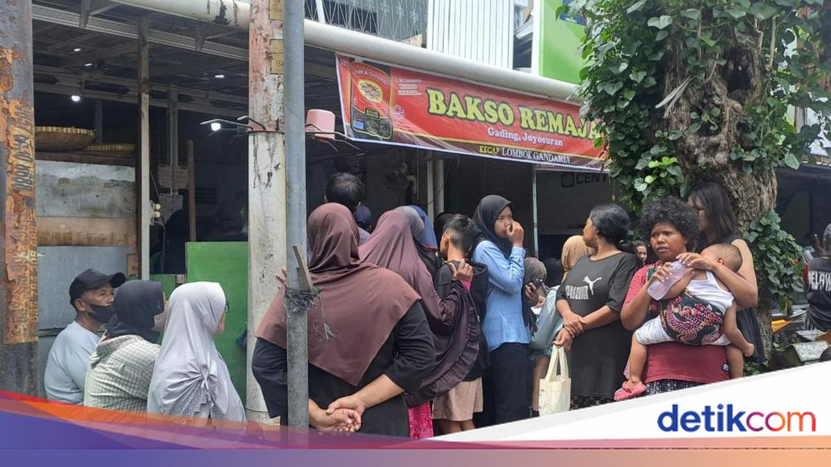 Warung Bakso di Solo Buka Lagi Usai Lab Tegaskan Tak Mengandung Babi