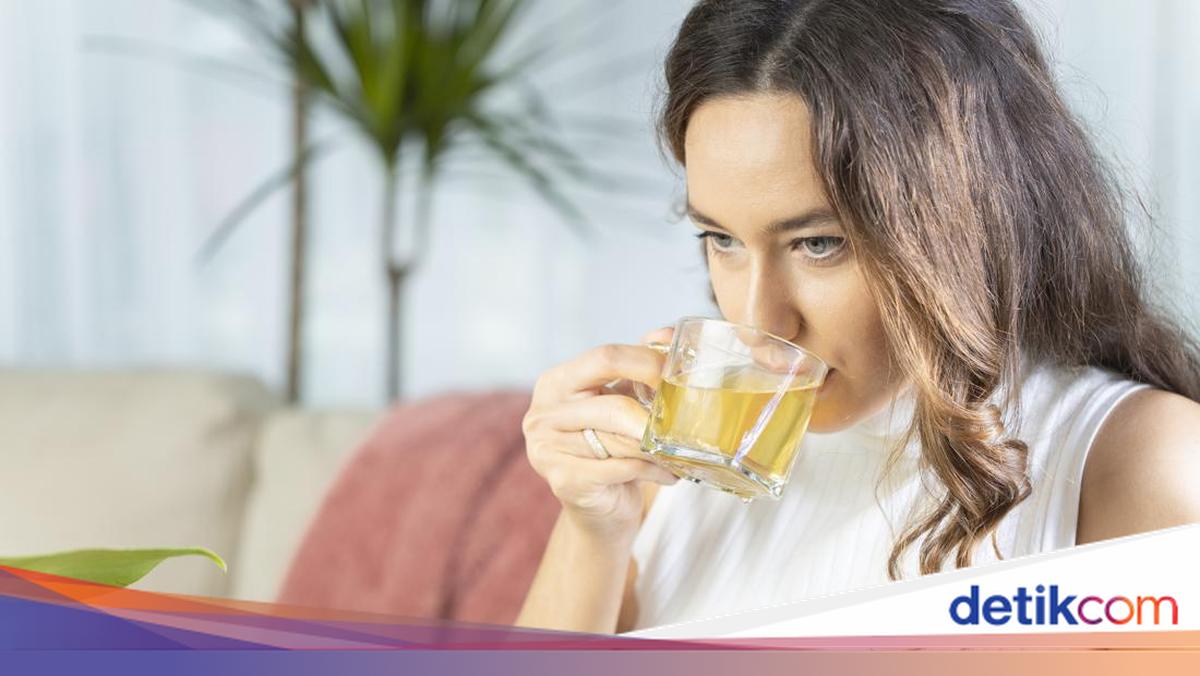 3つの成分が入った緑茶を毎朝飲んで、肌を輝かせて若々しく保ちましょう