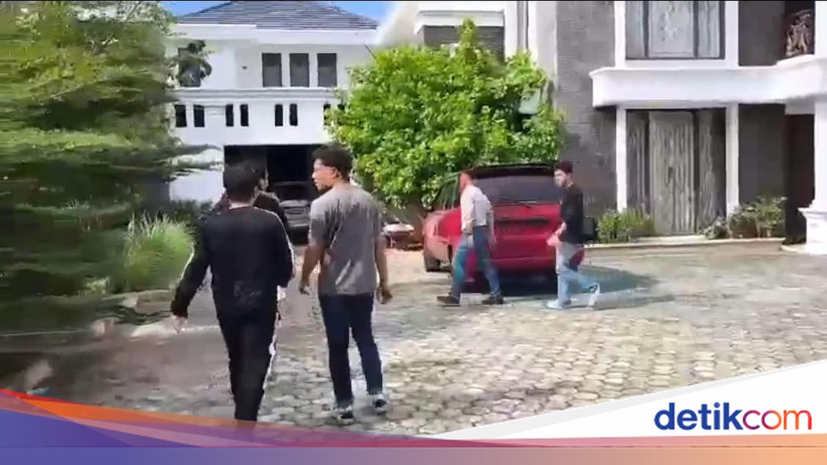 Polisi Serahkan 27 WN China Terkait Sindikat Penipuan Online ke Imigrasi