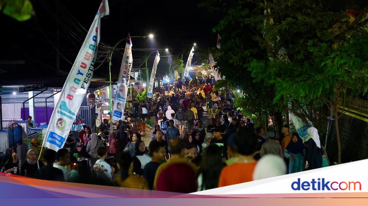 Festival Ngopi Sepuluh Ewu Banyuwangi Pikat Pengunjung Lokal-Turis Asing
