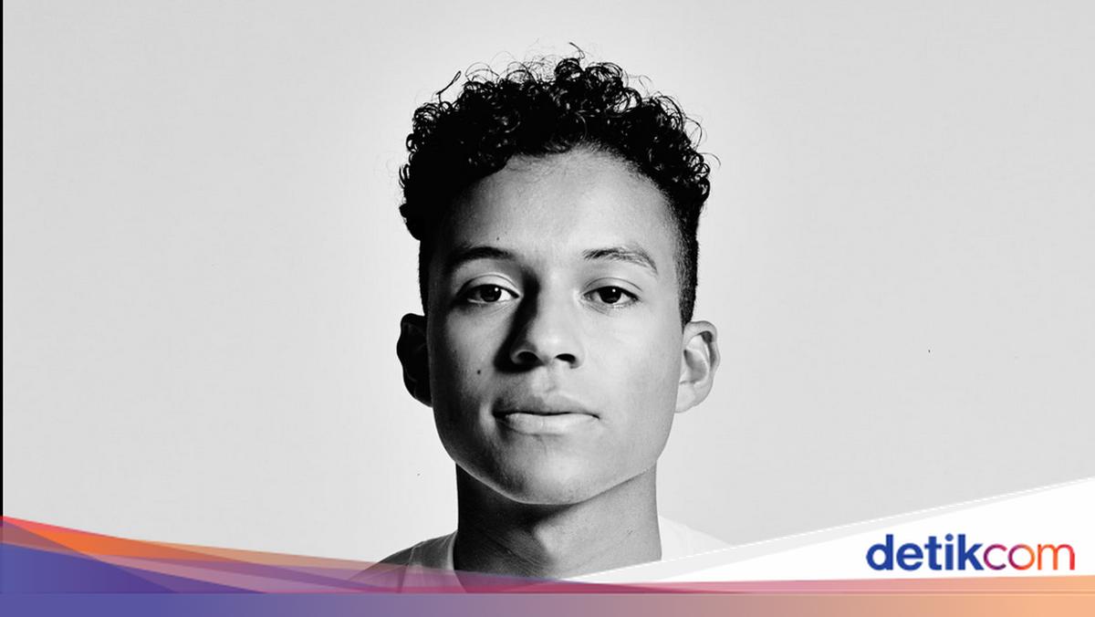 Jaafar Jackson, keponakan Michael Jackson memerankan pamannya dalam film biopik King of Pop yang tayang 24 April 2026. Ini perjalanan karirnya!

via @detik_pop