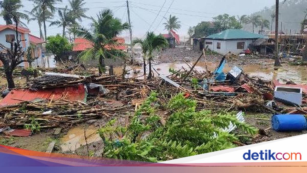 Topan super besar melanda Filipina belum lama ini, membuat dua orang meninggal dunia dan jutaan orang harus dievakuasi.