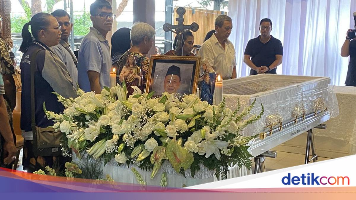 Kolega Legislator Kenang Mendiang Djoko Riyanto Sosok Politikus Bijak