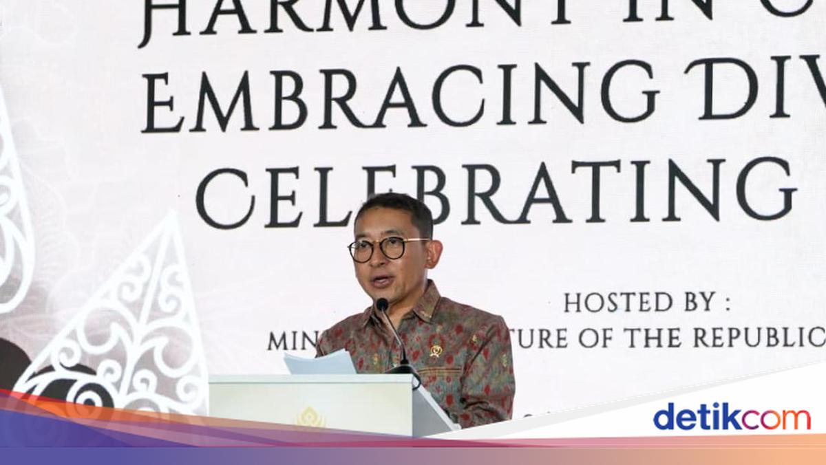 Hadiri Jamuan Pembuka WPF, Menbud Dorong Budaya Jadi Bahasa Perdamaian