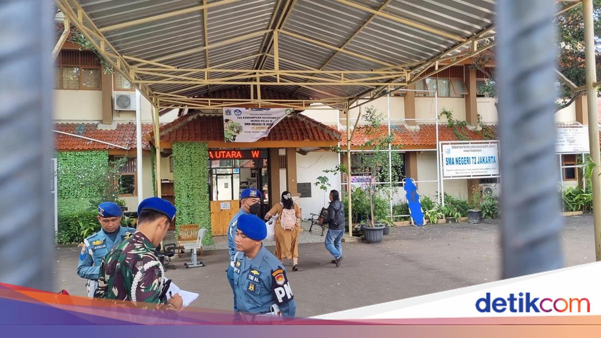 Kondisi SMAN 72 Kelapa Gading Usai Ledakan, Aparat Masih Berjaga Pagi Ini