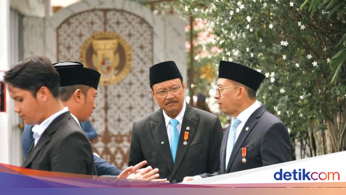 Presiden Prabowo Resmi Tetapkan 10 Pahlawan Nasional