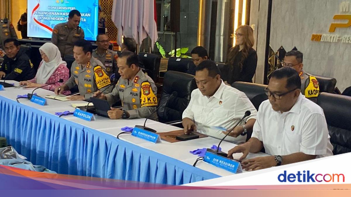 Polda Metro Jaya mengonfirmasi penjinakan tiga bom aktif di SMAN 72 Jakarta setelah dua ledakan. 96 korban dirawat, pelaku adalah siswa yang merakit peledak