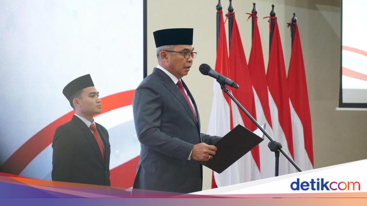 Komisi Pemberantasan Korupsi (KPK) melantik dan mengambil sumpah 10 penyelidik dan 13 penyidik baru. Pelantikan dipimpin langsung Ketua KPK, Setyo Budiyanto.