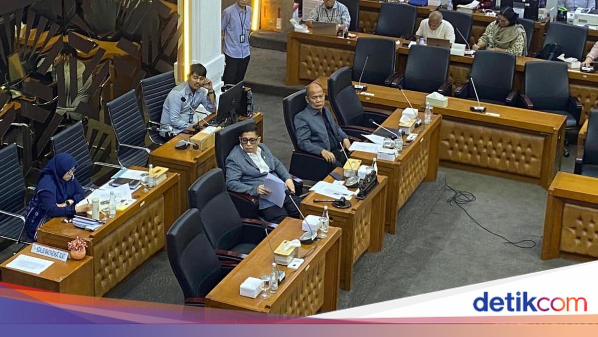 Ketua Baleg DPR Colek Ahmad Dhani dan Once Saat Terima Musisi: Damai Lagi Lah