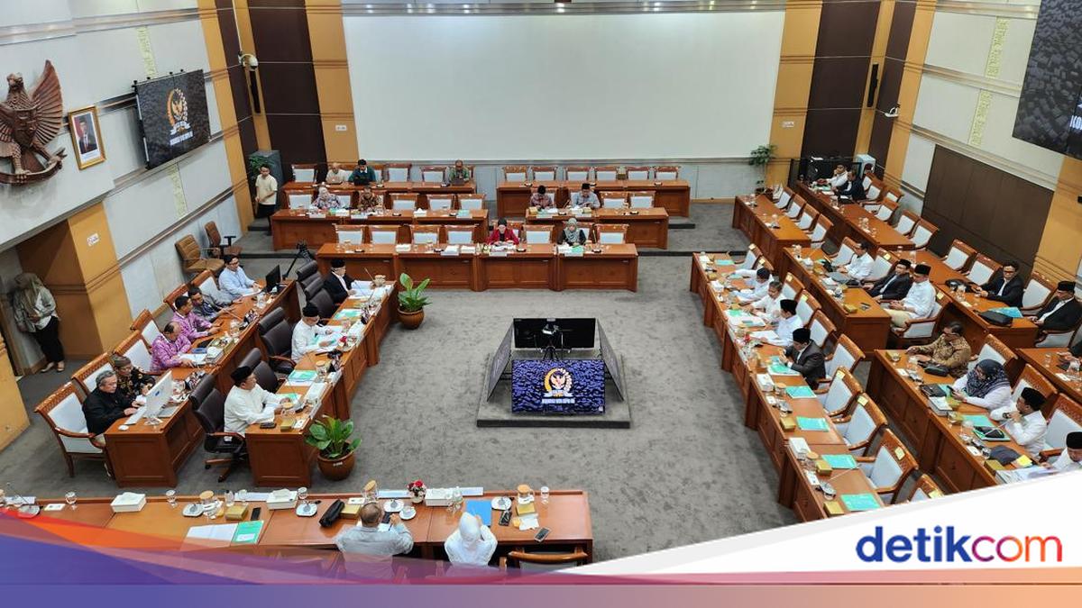 Rapat di Komisi VIII DPR, Menag Jelaskan Alasan Pembentukan Ditjen Pesantren