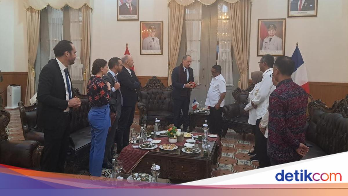 Andra Soni Bertemu Dubes Prancis Bahas Kualitas Jagung di Banten