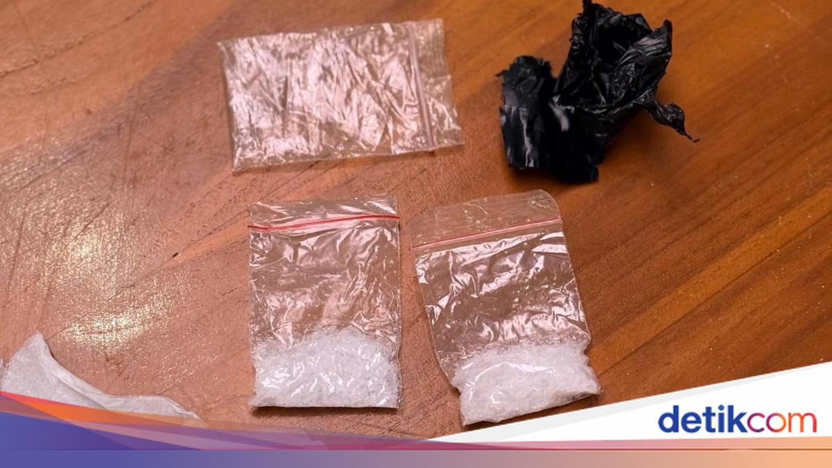 Lapas Narkotika Jakarta gagalkan upaya penyelundupan sabu oleh dua orang wanita dengan modus diselipkan dalam pembalut.