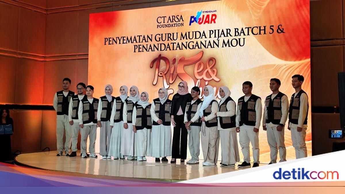 CT ARSA Lepas 15 Relawan Guru Muda untuk Sebar Ilmu di Pelosok Negeri