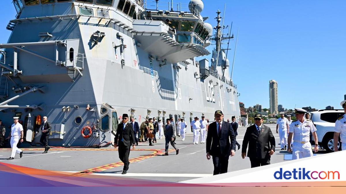 Prabowo Didampingi PM Albanese Tinjau Kapal Perang Terbesar Australia HMAS Canberra