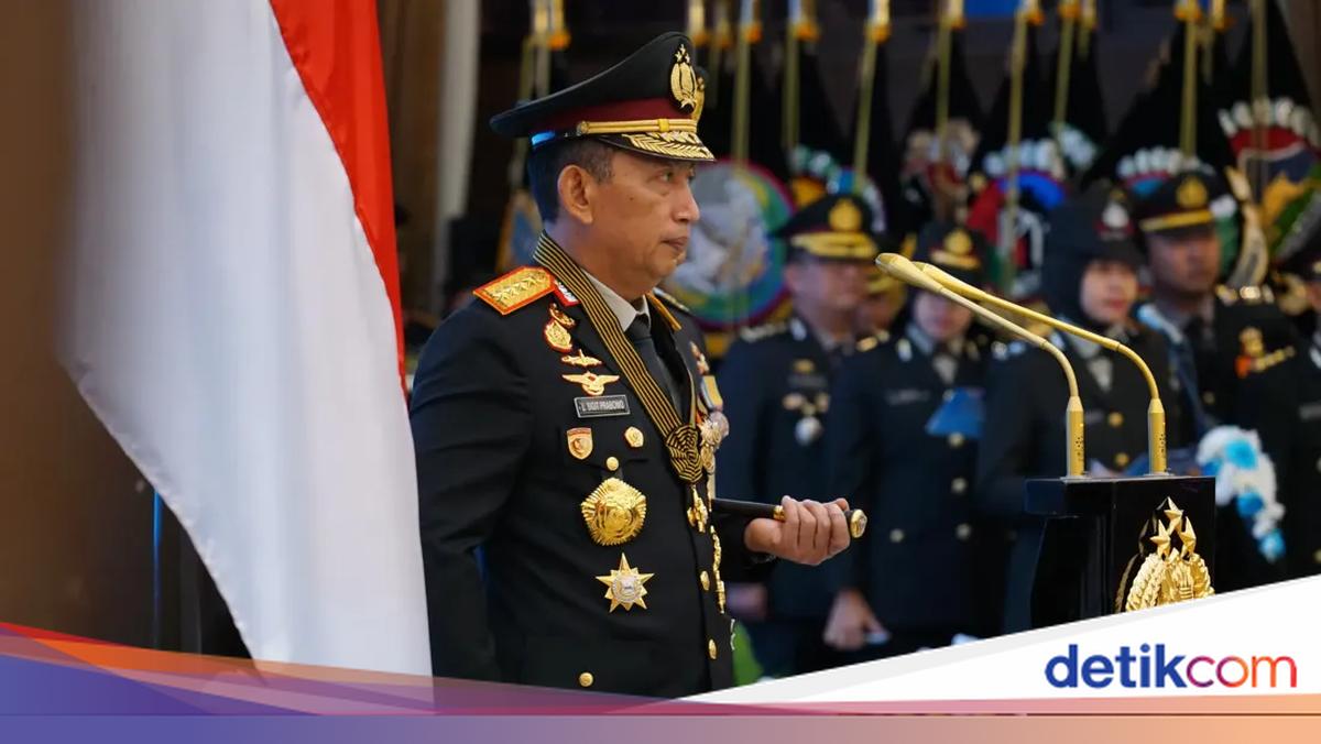 Kapolri Anugerahkan Bintang Bhayangkara Pratama ke 47 Pati Polri, 3 TNI, dan 1 ASN