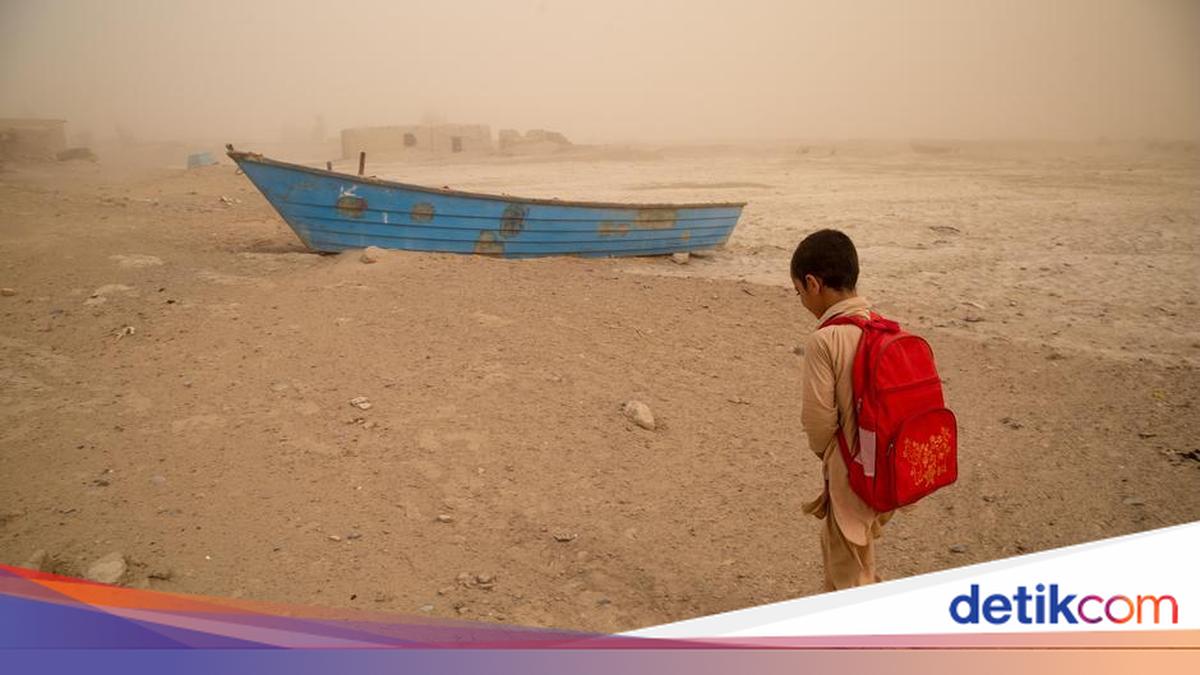 Salah urus para pejabat negara yang tidak kompeten dinilai telah "menjerumuskan" jutaan warga Iran pada bencana yang sebenarnya dapat diantisipasi.