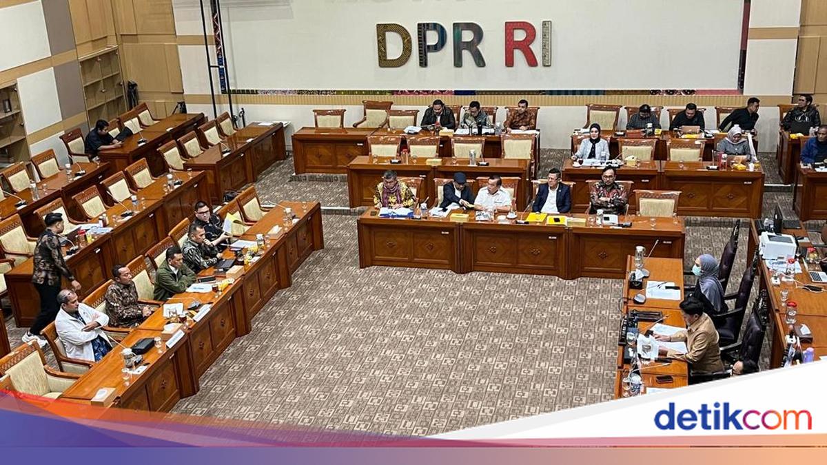 Komisi III DPR dan Pemerintah Sepakat RKUHAP Dibawa ke Paripurna