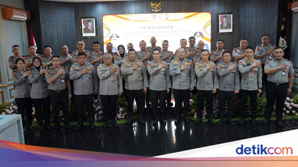 Peserta Sespimma Polri Praktik Kerja di Polda Jatim, Gelar Baksos-Tanam Pohon