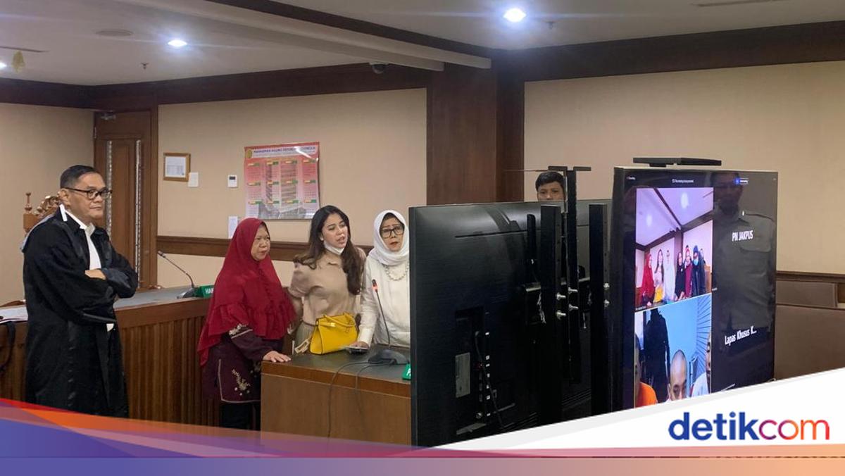 Momen Keluarga dan Ammar Zoni Ngobrol Via Zoom dari Nusakambangan Usai Sidang