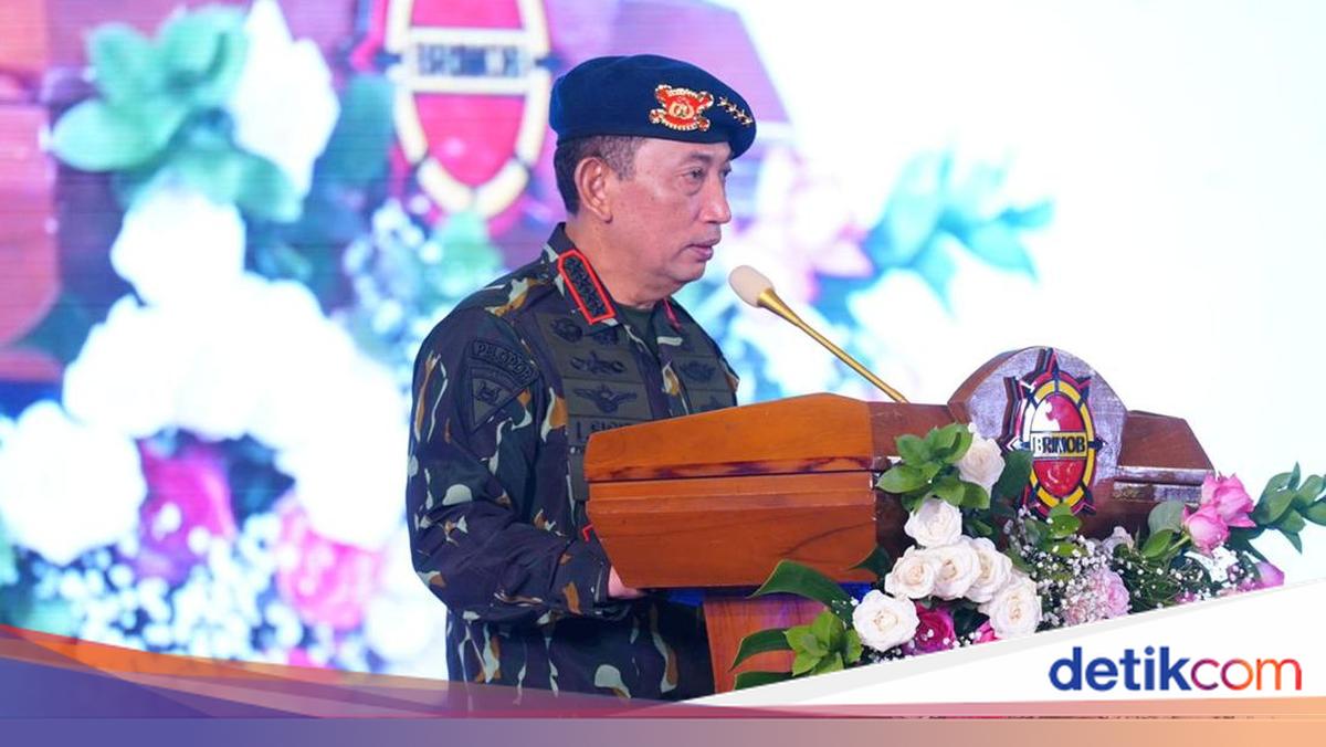 Kapolri Minta Brimob Tingkatkan Hard-Soft Approach untuk Hadapi KKB di Papua