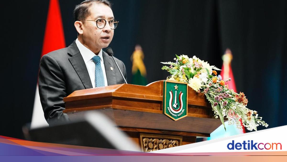 Beri Pembekalan, Ini Pesan Menbud ke Wisudawan Universitas Nasional