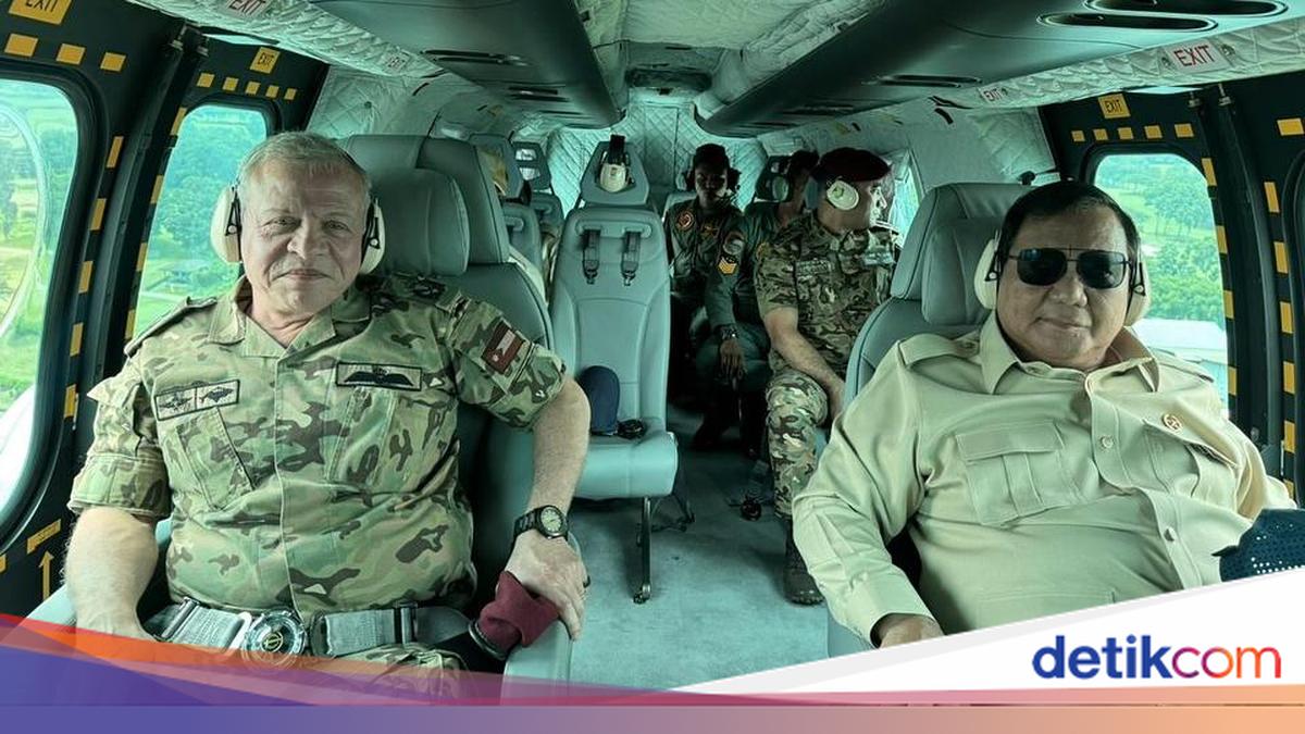 Momen Full Senyum Prabowo Bareng Raja Yordania Naik Heli Kepresidenan