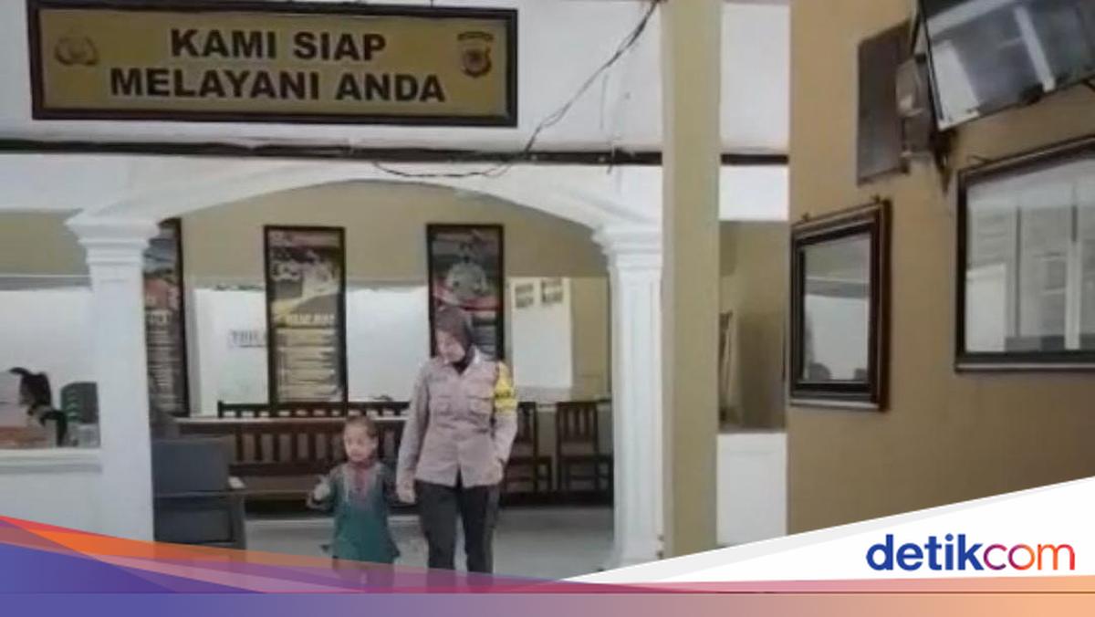 Viral Anggota Polsek Parung Bogor Rawat Anak Hilang hingga Bertemu Keluarganya