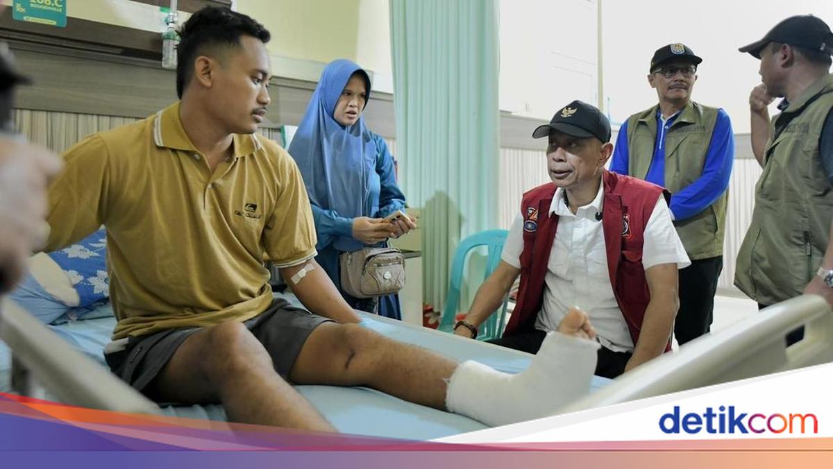 Wamensos Agus Jabo Salurkan Bantuan untuk Korban Longsor Cilacap