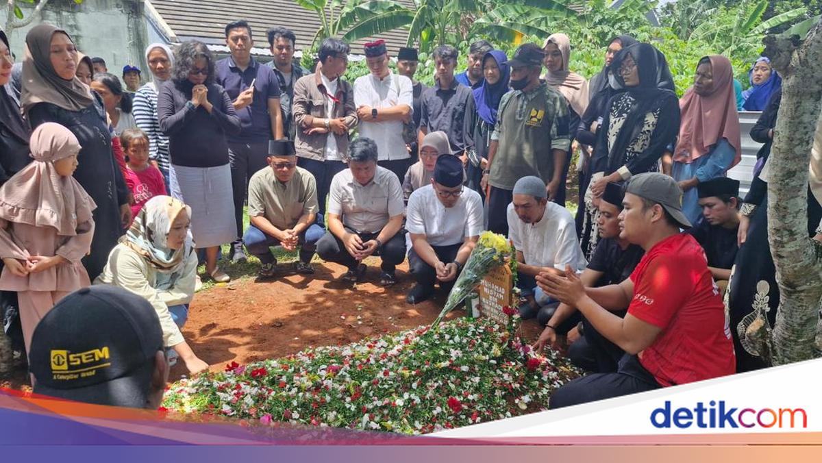 Suasana Haru Iringi Pemakaman Siswa SMPN di Tangsel Korban Bullying