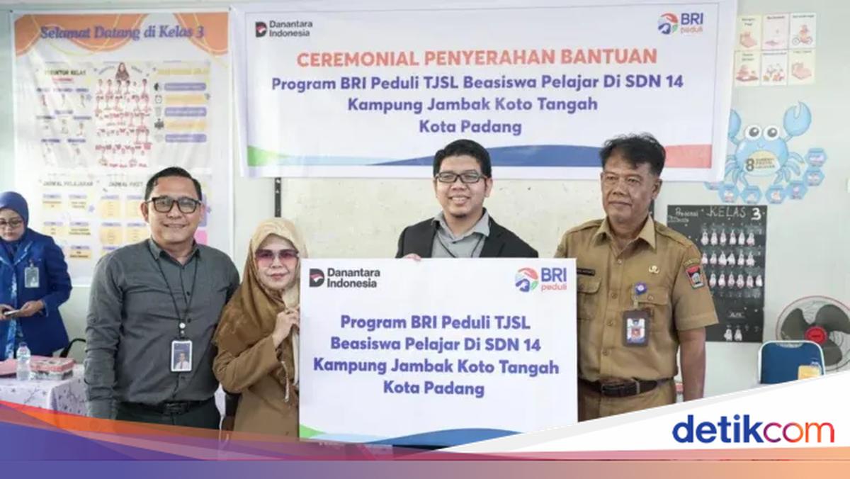 Road Show Beasiswa 1055 PDI-P Sumut Lanjut, Kali Ini 289 Siswa Kurang Mampu di Nias Induk