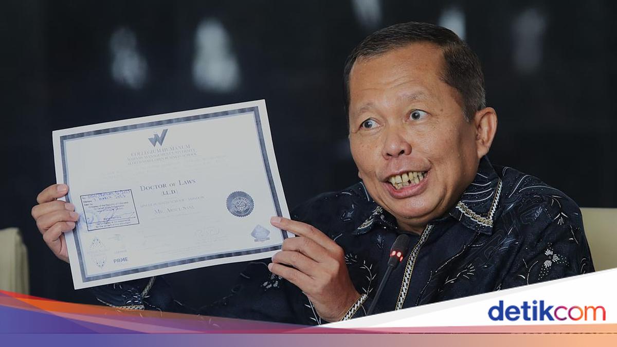 Api Sani Arsul Sani Tunjukkan Ijazah Doktor, Tegaskan Gelar Akademiknya Sah