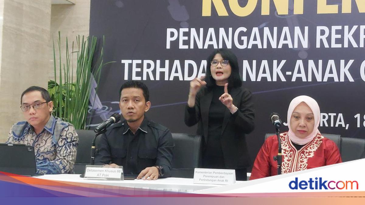 Densus 88 Ungkap Tersangka Perekrut Anak Rencanakan Aksi Teror di Gedung DPR